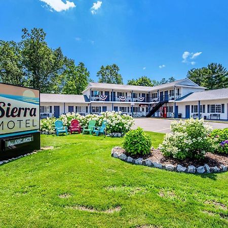 The Sierra Motel Травърс Сити Екстериор снимка